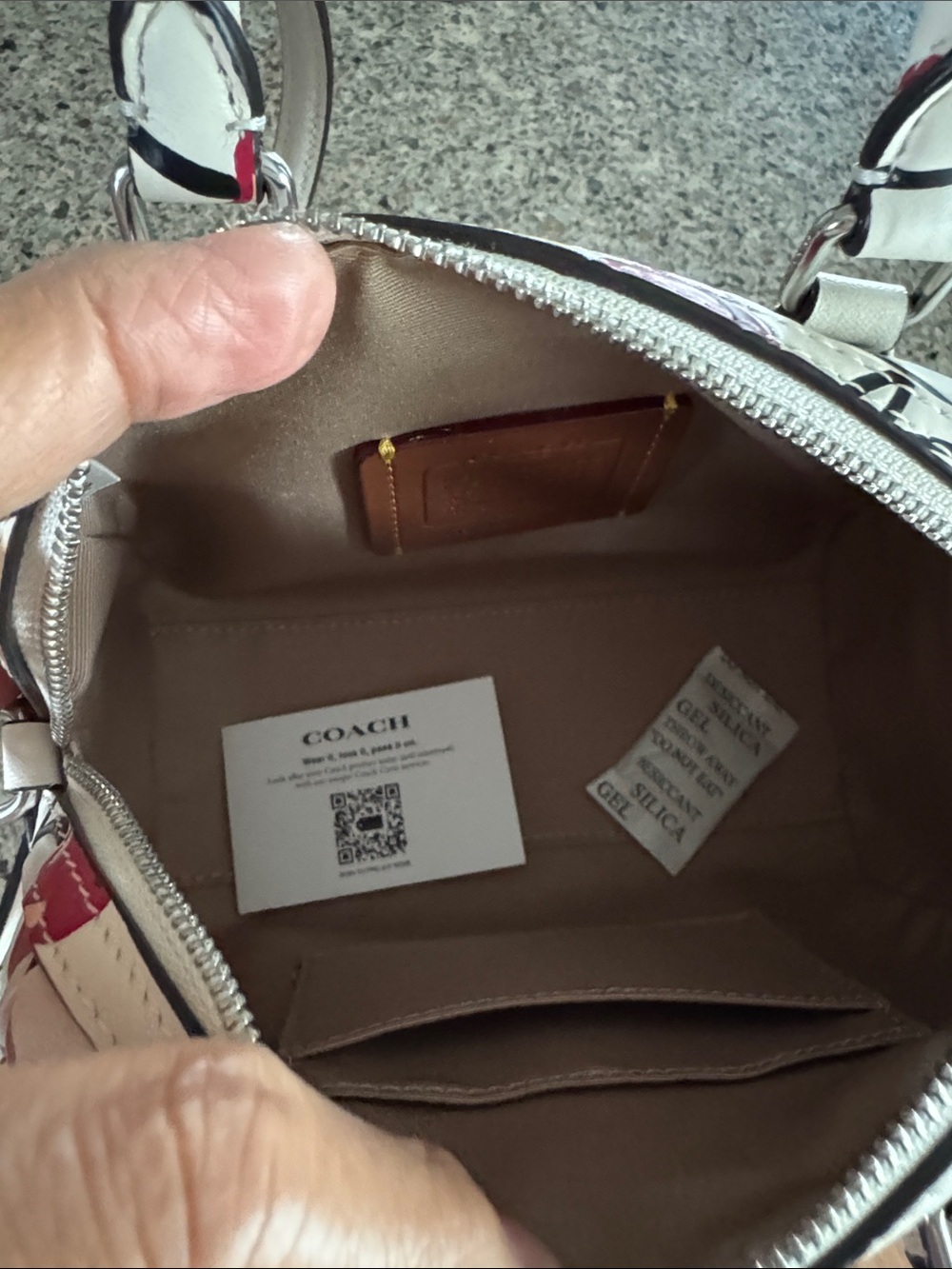 🍒Super Cute🍒 Authentic Coach CY745 Cream Mini Satchel with Red Cherry Print 🍒 - Picture 11 of 15